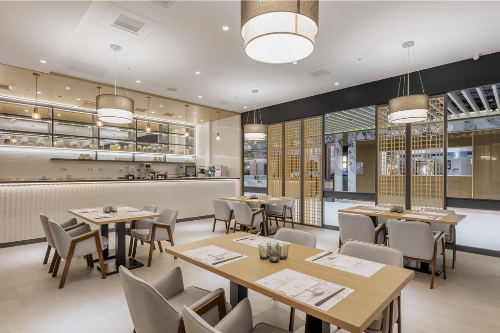 Chatterbox Cafe opens at Taipei Dome with Mandarin Chicken Rice